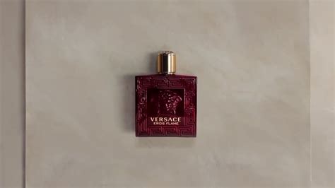 versace testimonial profumo eyeliner